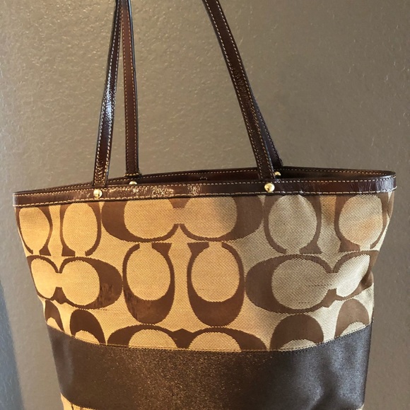 Coach Handbag - Picture 5 of 8